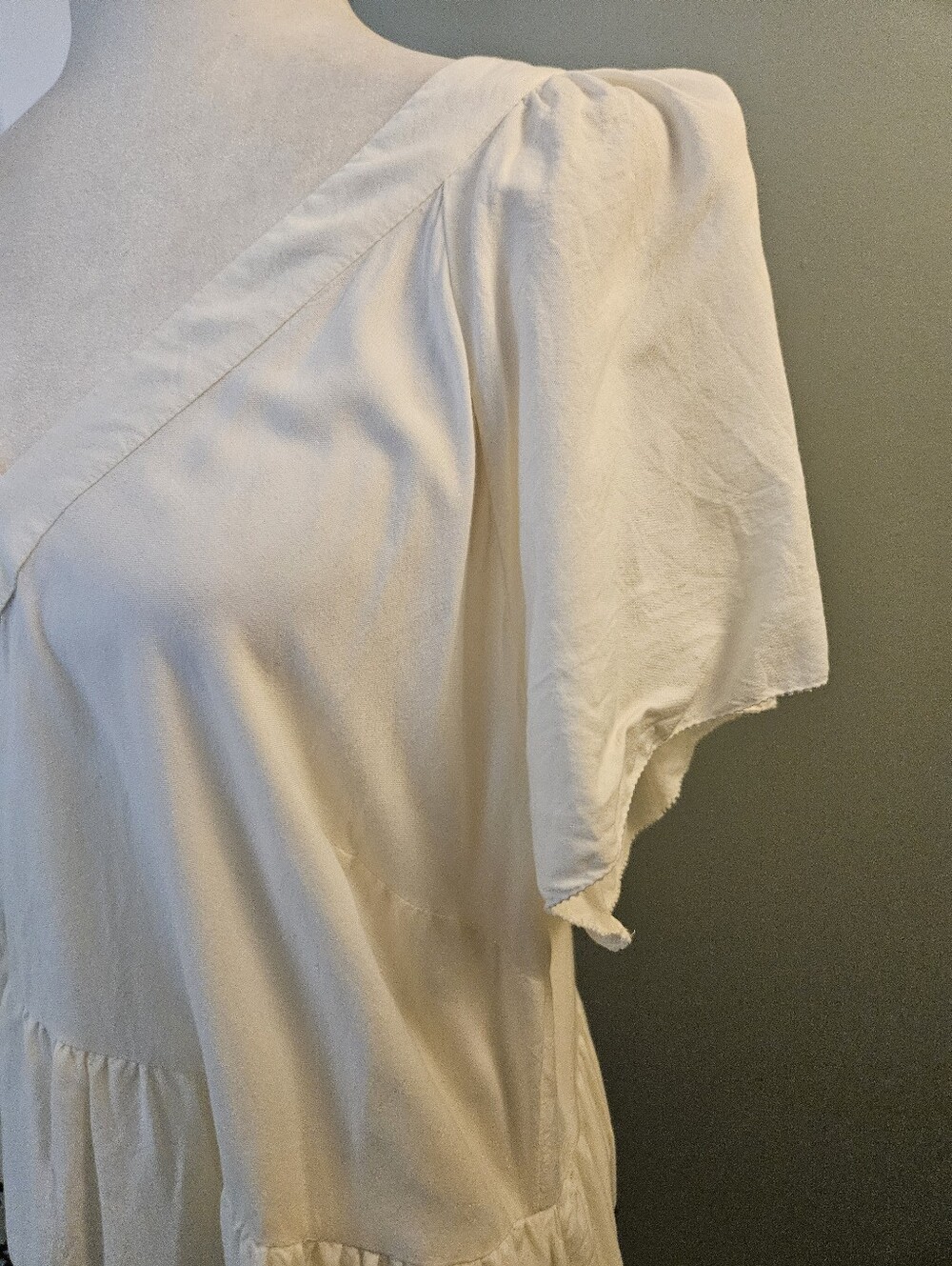 Old Navy Cream Midi Dress with Black Embroidered Floral Design Size XL Pockets - Picture 3 of 13
